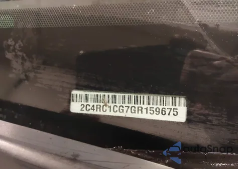 2016 Chrysler Town & Country Touring-L Anniversary Edition z USA, uszkodzony, nr VIN 2C4RC1CG7GR159675